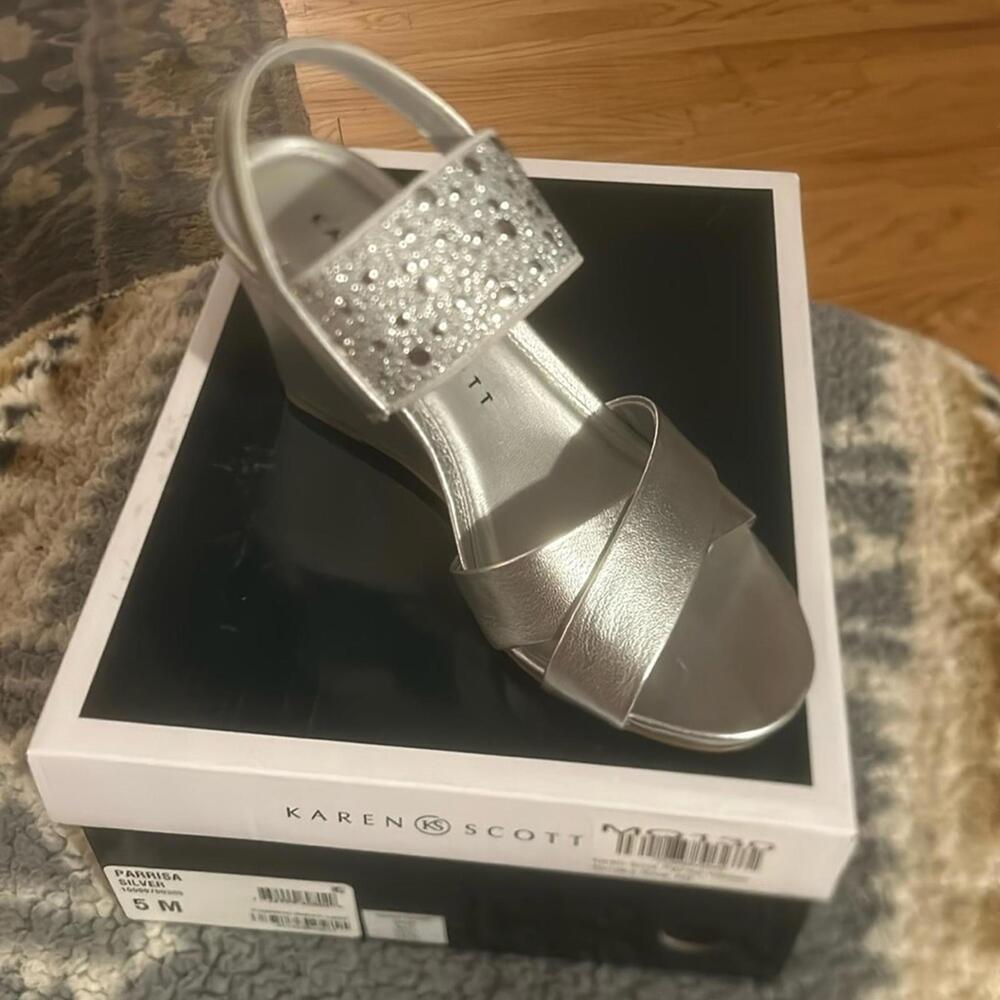 Karen Scott Women's Silver Parrisa Rhinestone  5 M